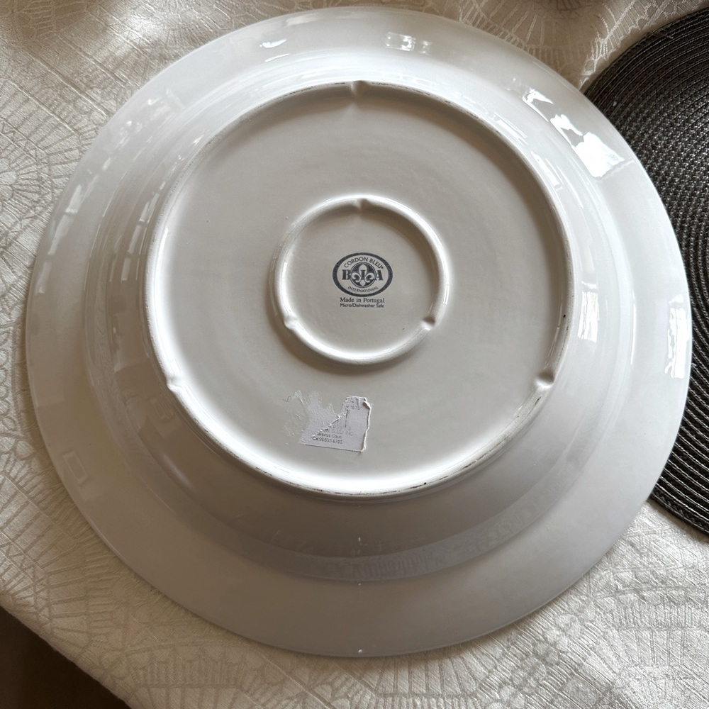 BIA Cordon Bleu International 16” Serving Bowl